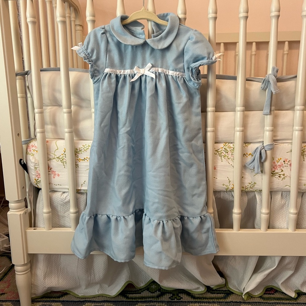 Little English Nightgown